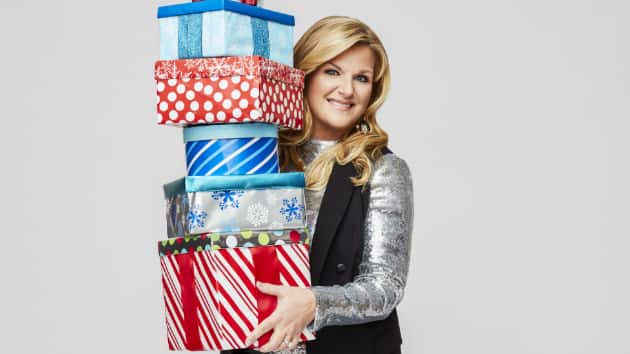 m_trishayearwoodcountryxmasnologo110419