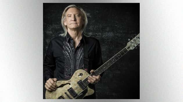 m_joewalsh630_withguitar_110619
