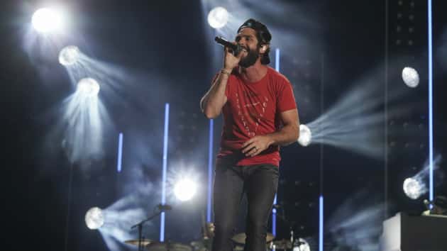 m_thomasrhettcmafest080519-5