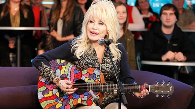 m_dollyparton_111919