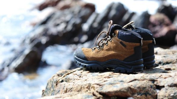 istock_112019_hikingboots