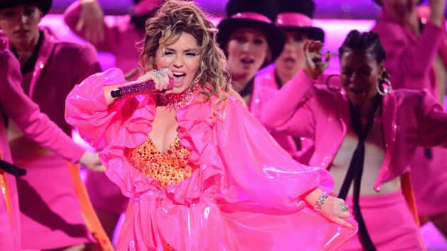 m_shaniatwainamas_112719