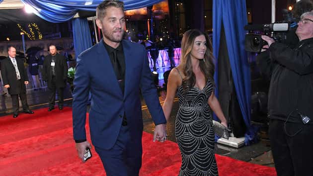m_brettyoungtaylormillscmas2018