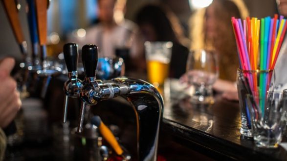 istock_12319_beertap