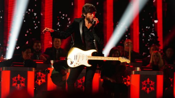 m_chrisjansoncmacountryxmas120319