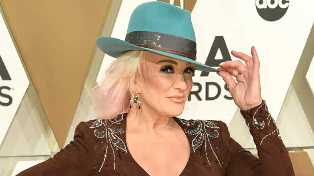 m_tanyatuckercmacarpet121019