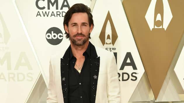 m_jakeowencmacarpet120919-2