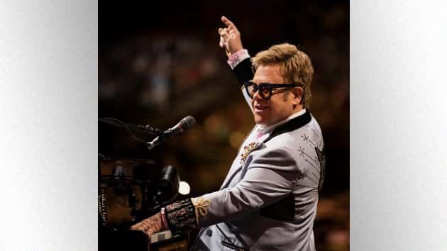 m_eltonjohnonstage2019_111319-2