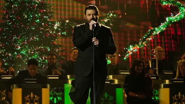 m_chrisyoungcmacountryxmas120319-2