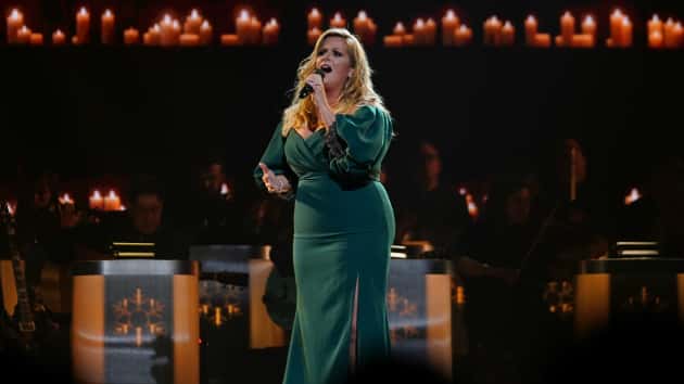 m_trishayearwoodcountryxmas120219