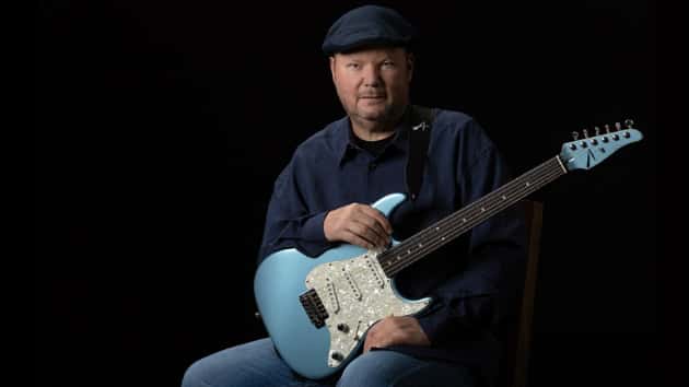 m_christophercross630_creditmaxcrace_011320