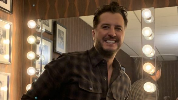 m_lukebryanoprybackstage102219-3