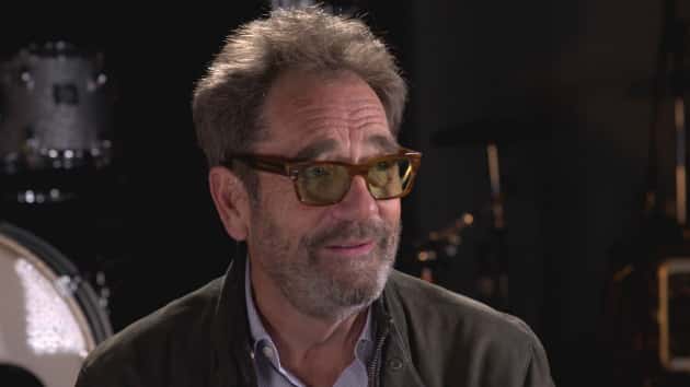 m_hueylewis630_cbssundaymorning_01242