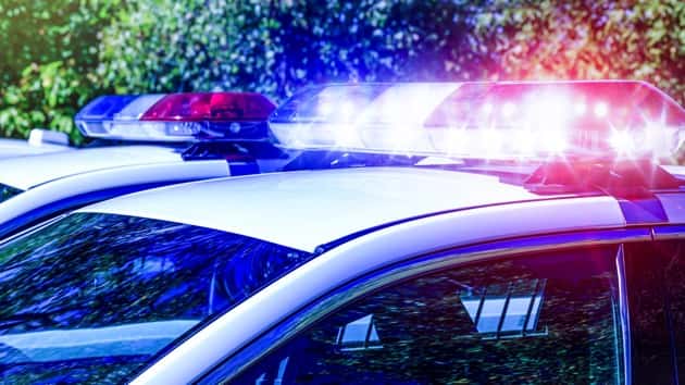 istock_013120_policechase