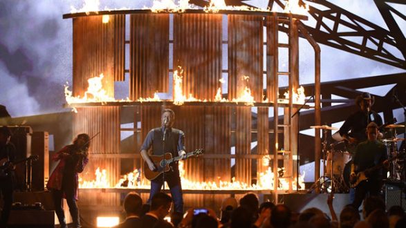 m_blakesheltoncmaawards620_01272020-2