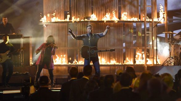 m_blakeshelton2019cmaawards_02102020