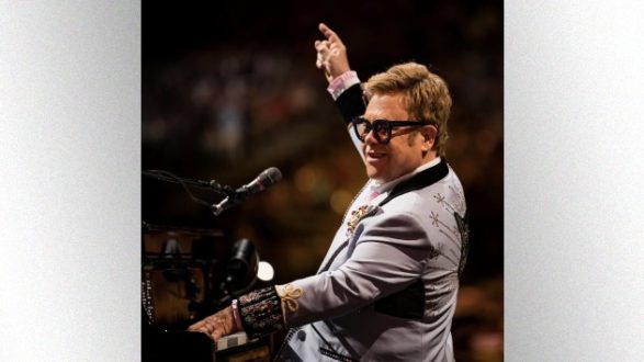 m_eltonjohnonstage2019_111319-6