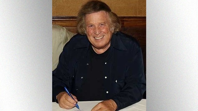 m_donmcleansignsdeal_022820