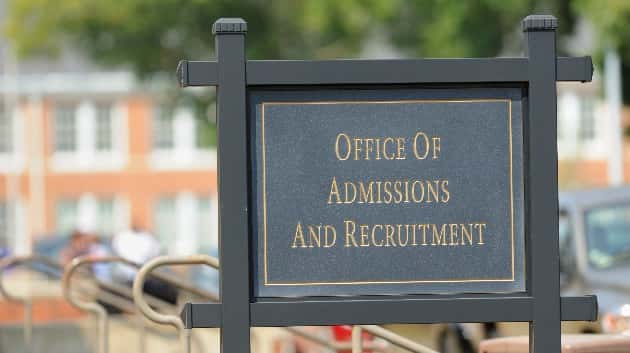 istock_030120_recruitingcollege