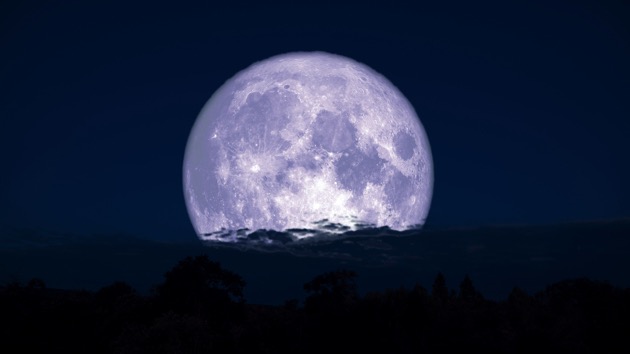 istock_030920_supermoon