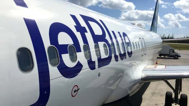 istock_31220_jetblueplane