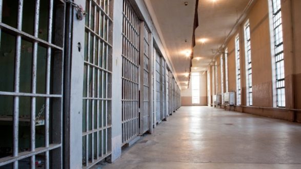 istock_32720_jailcell