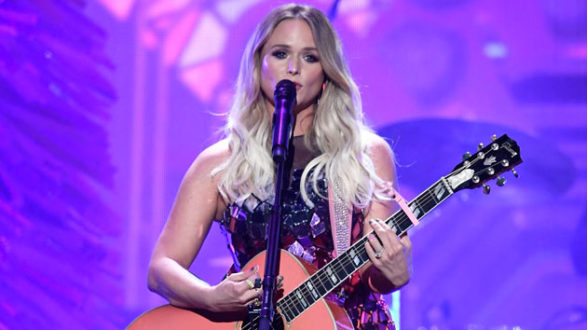 m_mirandalambertcmaawards630_04062020