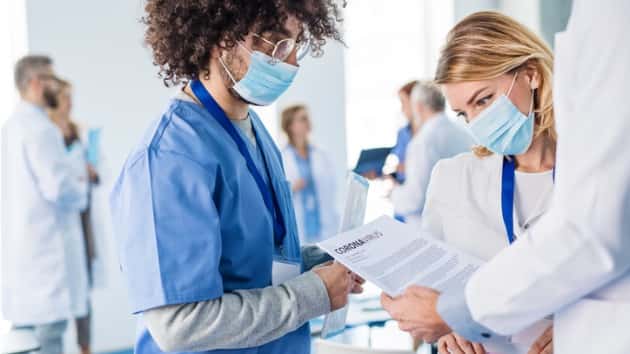 istock_041120_doctors