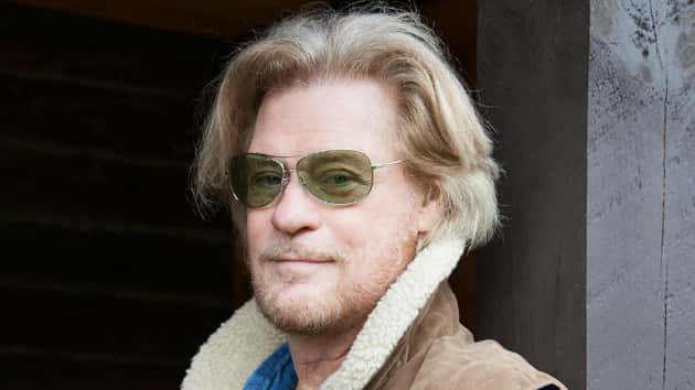 m_darylhall630_creditlorakaram_041620