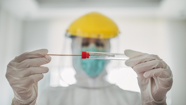 istock_42020_covidswabtest