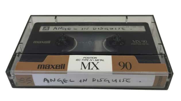 m_paulmccartneyringostarrangelindisguisecassette630_050420