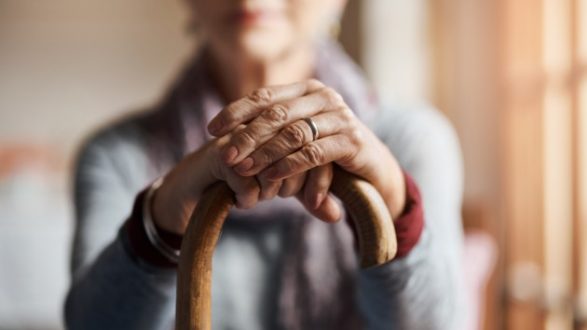istock_51520_elderlyhands