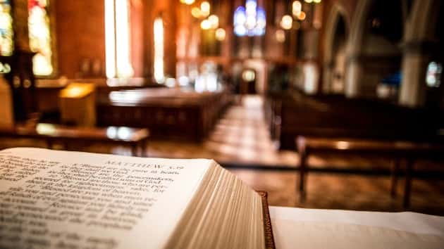 istock_51920_emptychurchinside