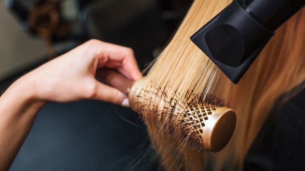 istock_52520_hairstylist