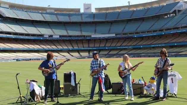 m_johnfogertyandfamily630_atdodgerstadium_052920