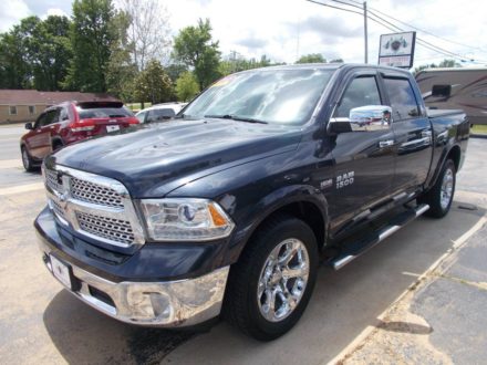 2015-ram-ram-pickup-1500-laramie-4x4-4dr-crew-cab-5-5-ft-sb-pickup