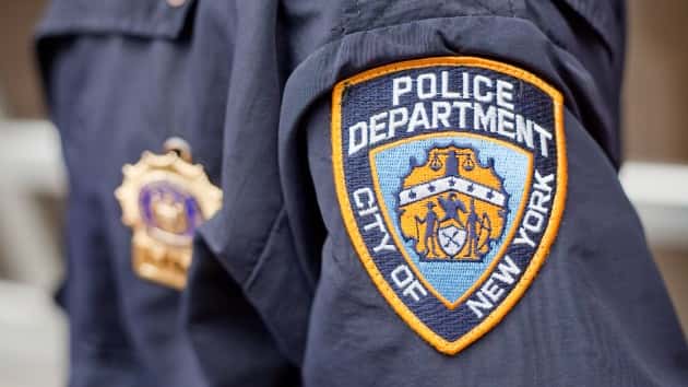 istock_6320_nypdbadge