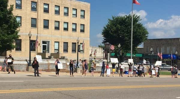 wireready_06-08-2020-09-30-13_00211_baxtercountyprotest060720