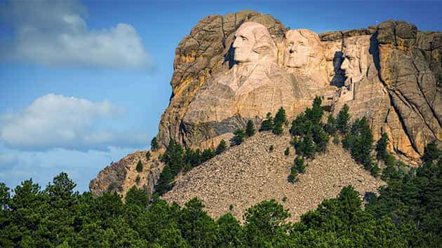 istock_070220_mtrushmore