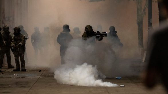 getty_72320_portlandteargas