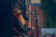 m_billygibbons630_creditblainclausen_081220