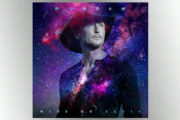 m_timmcgrawhereonearthboxed081120-3