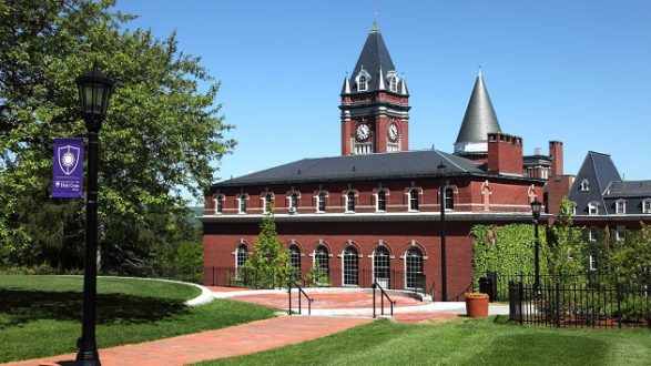 istock_collegeoftheholycross_082220