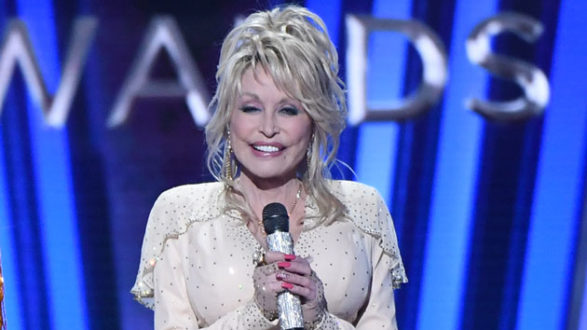 m_dollypartoncmaawards_09222020