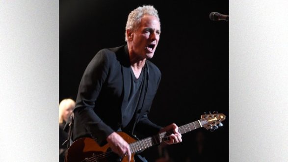 m_lindseybuckingham_102220