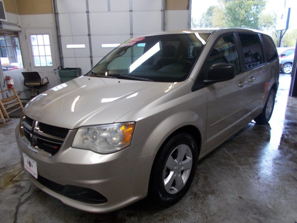2013 dodge grand caravan se