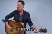m_brucespringsteen630_withacousticguitar_creditdannyclinch_111020