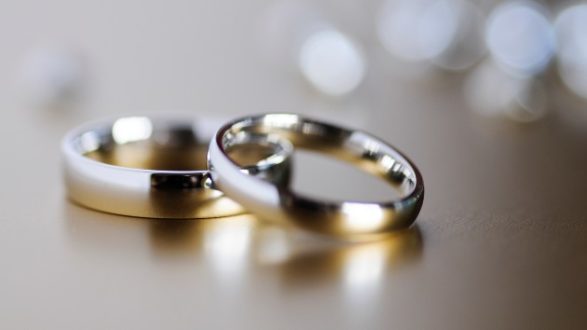 istock_111820_weddingrings