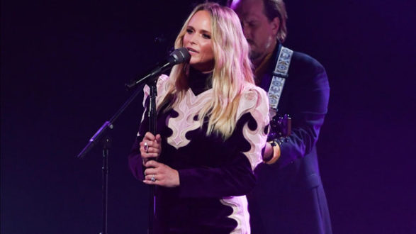m_mirandalambertcmaawards_11172020-2