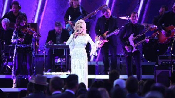m_dollyparton202-13